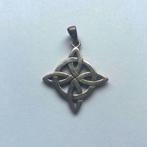 Sterling silver Celtic knot pendant